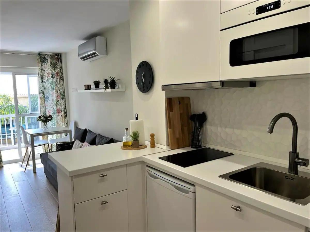 New Confort Benalmádena Exteriör bild