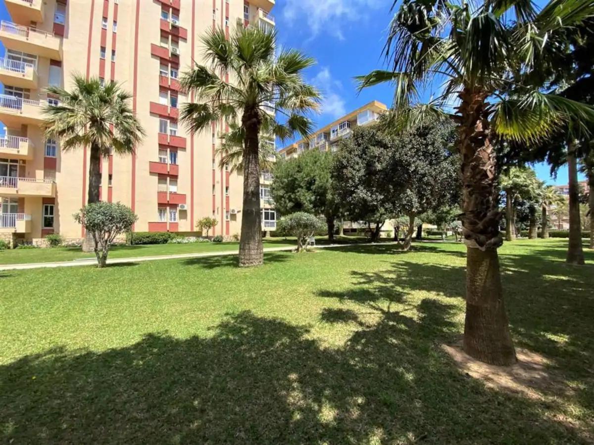 New Confort Benalmádena Exteriör bild